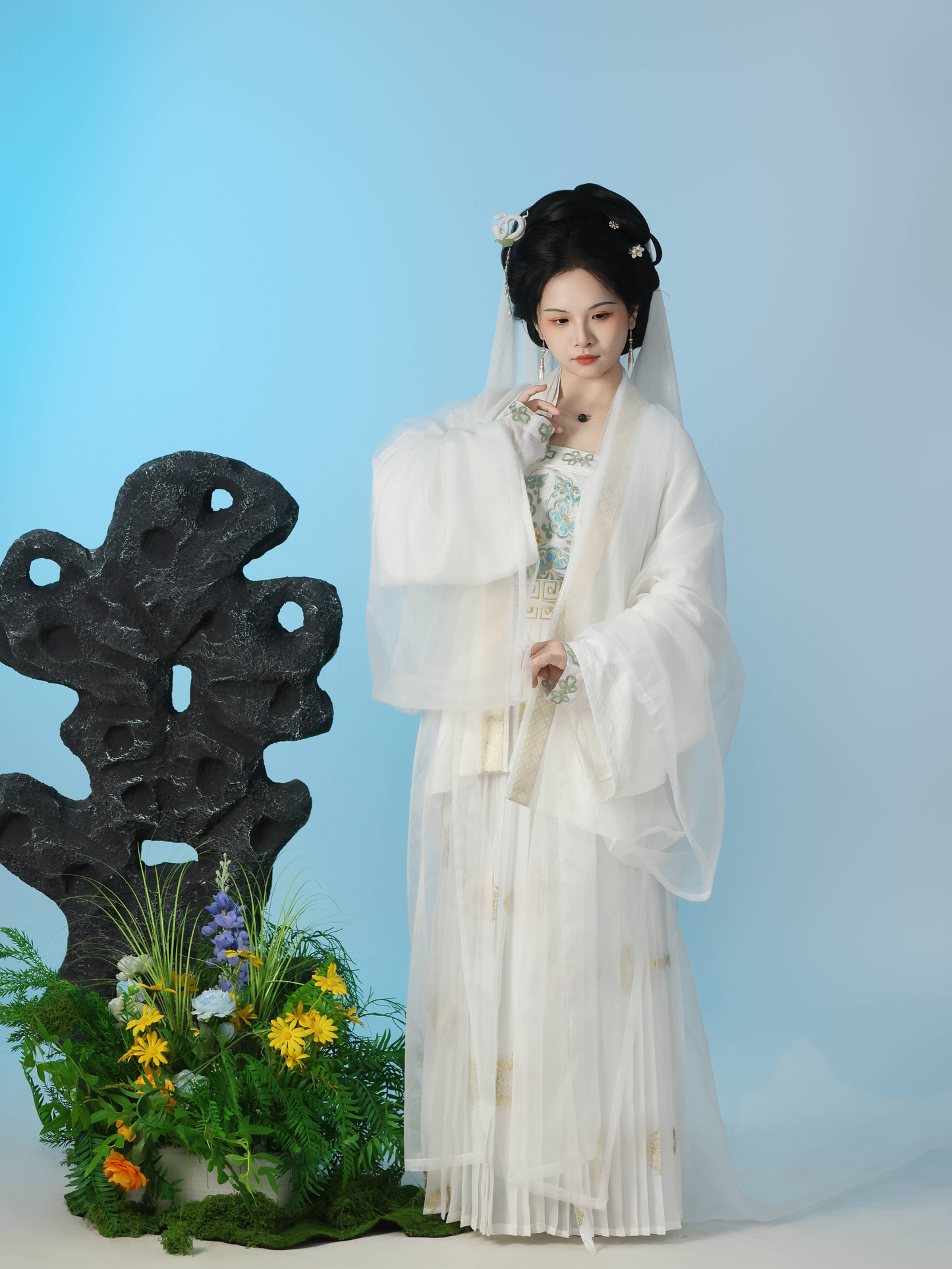 Original 'Night at Orchid Retreat' Song Dynasty Couple Hanfu — Ethereal White Pleated Skirt