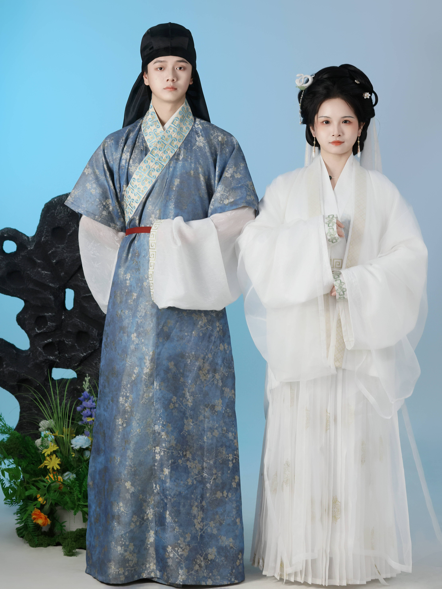 Original 'Night at Orchid Retreat' Song Dynasty Couple Hanfu — Ethereal White Pleated Skirt